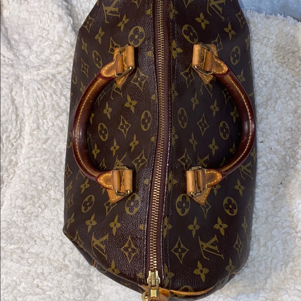 COPY - Authentic Louis Vuitton speedy bag